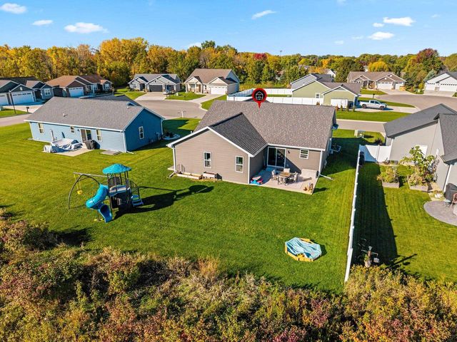1013 GRASSY MEADOW LANE, Menasha, WI 54952