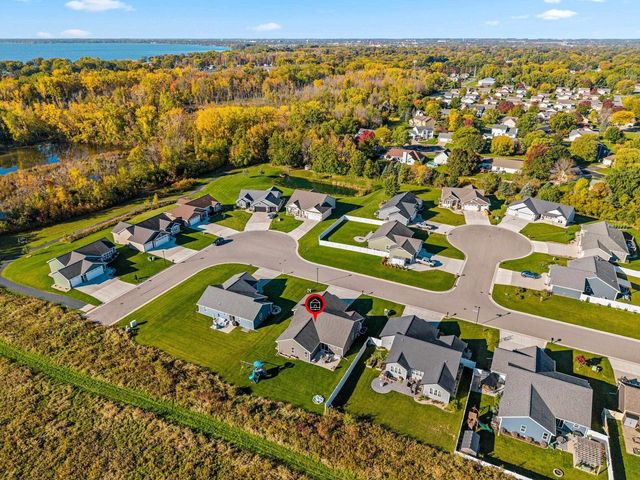 1013 GRASSY MEADOW LANE, Menasha, WI 54952