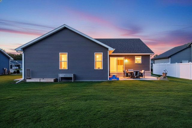 1013 GRASSY MEADOW LANE, Menasha, WI 54952
