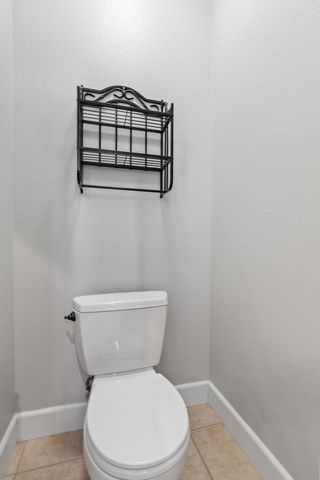 22553 S Marina Way, Cottonwood, CA 96022