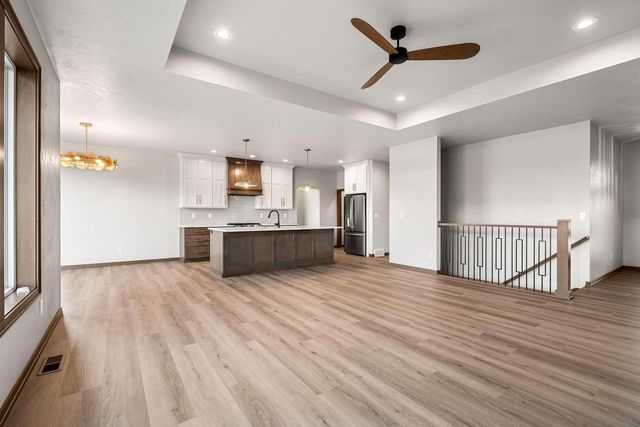 1541 RED HAWK LANDING TRAIL, De Pere, WI 54115