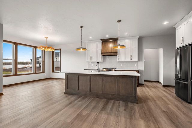 1541 RED HAWK LANDING TRAIL, De Pere, WI 54115