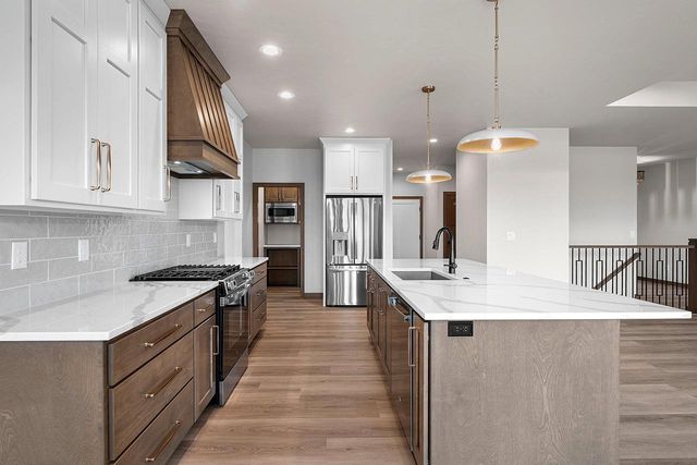 1541 RED HAWK LANDING TRAIL, De Pere, WI 54115