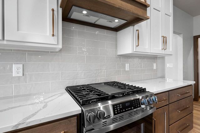 1541 RED HAWK LANDING TRAIL, De Pere, WI 54115