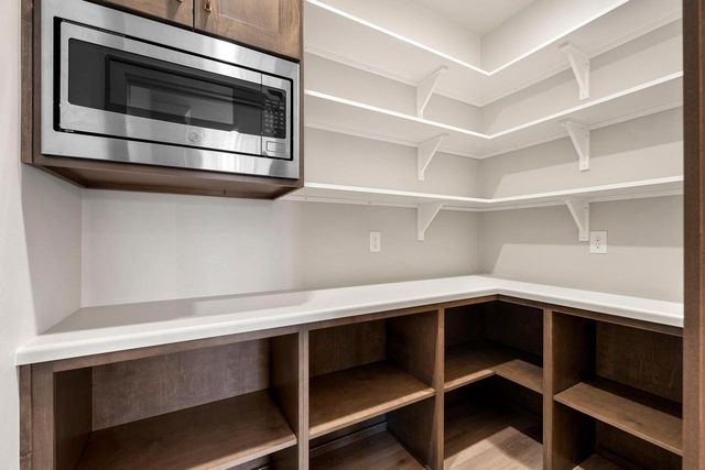 1541 RED HAWK LANDING TRAIL, De Pere, WI 54115