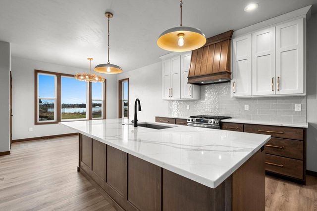 1541 RED HAWK LANDING TRAIL, De Pere, WI 54115