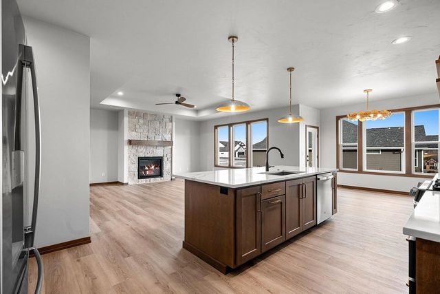 1541 RED HAWK LANDING TRAIL, De Pere, WI 54115