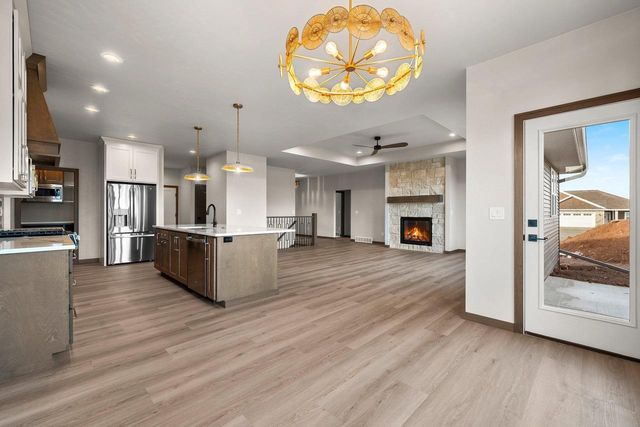 1541 RED HAWK LANDING TRAIL, De Pere, WI 54115