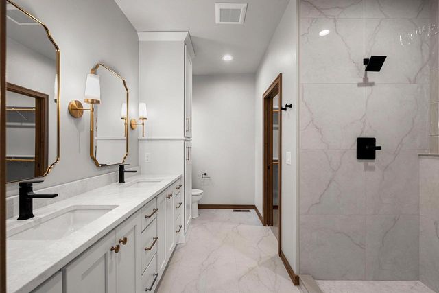 1541 RED HAWK LANDING TRAIL, De Pere, WI 54115