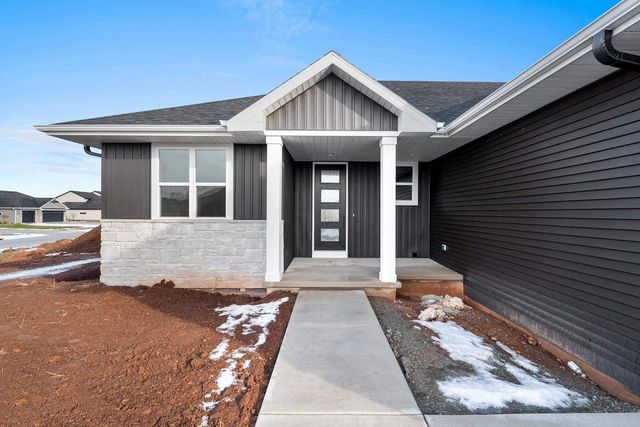 1541 RED HAWK LANDING TRAIL, De Pere, WI 54115