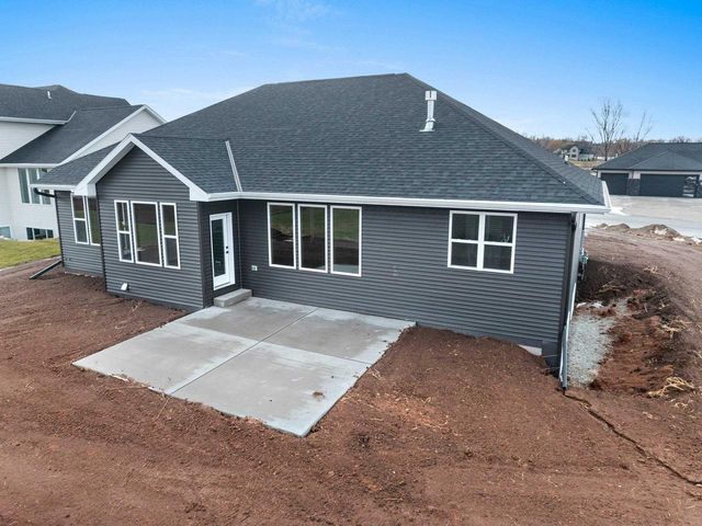 1541 RED HAWK LANDING TRAIL, De Pere, WI 54115