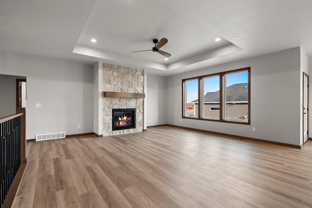 1541 RED HAWK LANDING TRAIL, De Pere, WI 54115