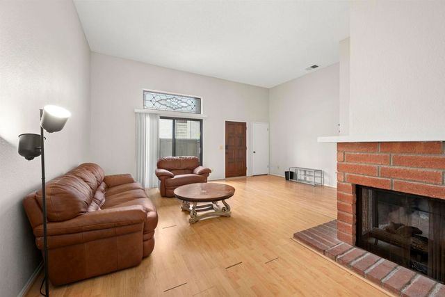 4064 Mahaila Ave C, San Diego, CA 92122