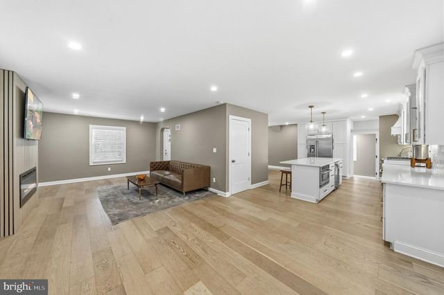 151 GEDNEY RD, Lawrenceville, NJ 08648