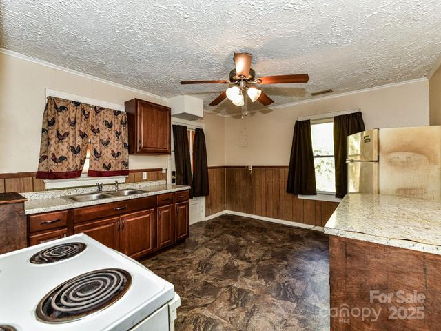 2609 Linda Avenue, Kannapolis, NC 28083