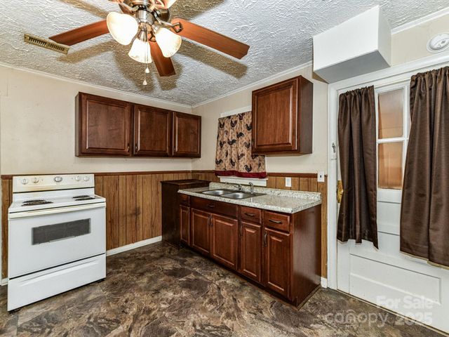 2609 Linda Avenue, Kannapolis, NC 28083