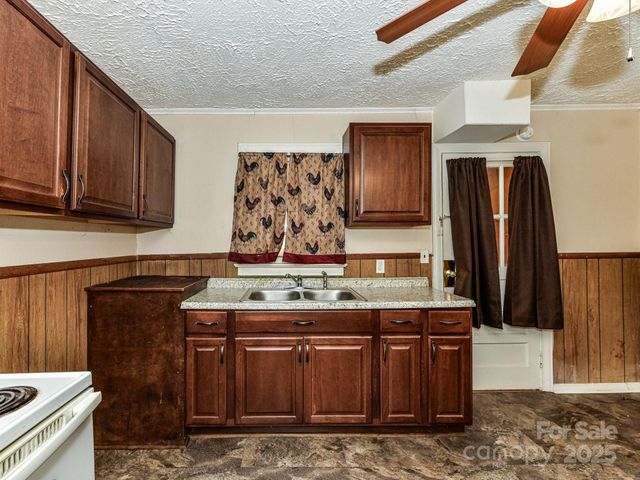 2609 Linda Avenue, Kannapolis, NC 28083