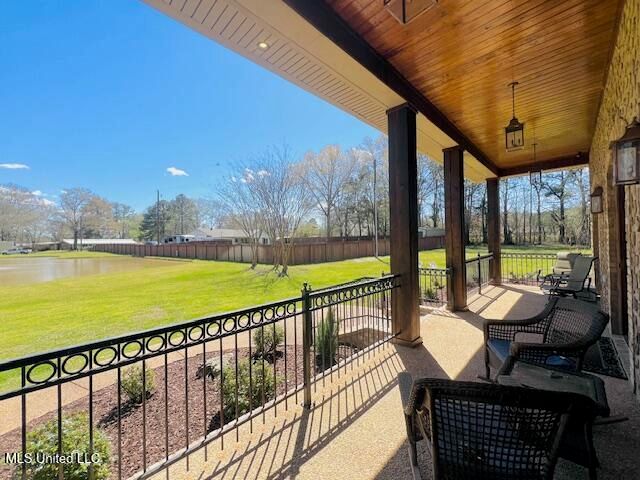 210 White Street, Florence, MS 39073