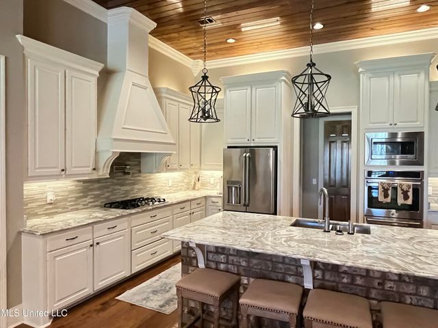 210 White Street, Florence, MS 39073