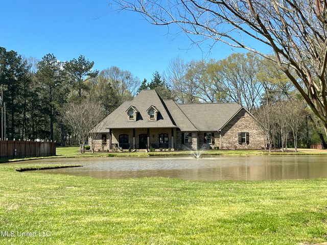 210 White Street, Florence, MS 39073