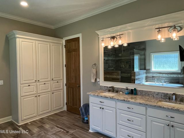 210 White Street, Florence, MS 39073