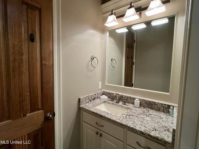 210 White Street, Florence, MS 39073