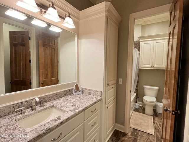 210 White Street, Florence, MS 39073