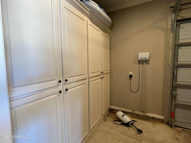 210 White Street, Florence, MS 39073