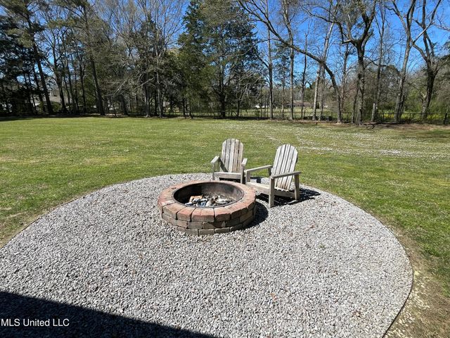 210 White Street, Florence, MS 39073