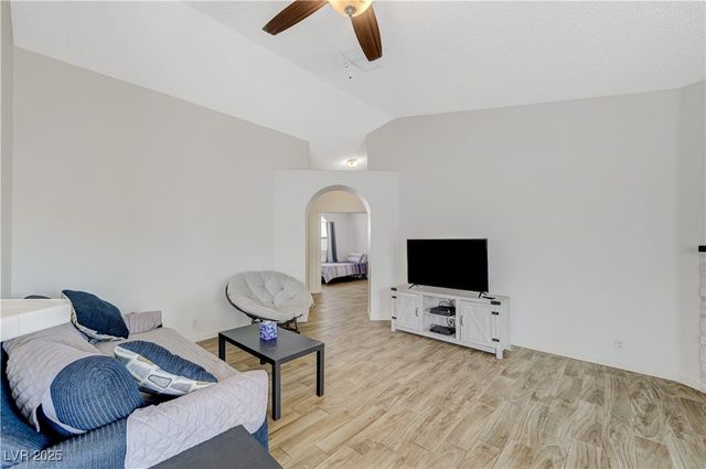 954 Chaps Circle, Henderson, NV 89002