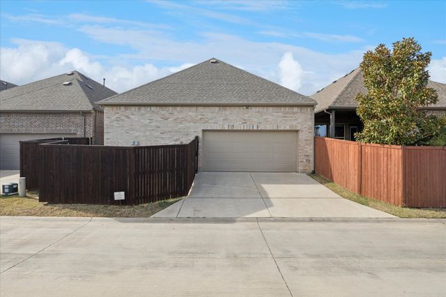 6928 Heather Lane, North Richland Hills, TX 76182