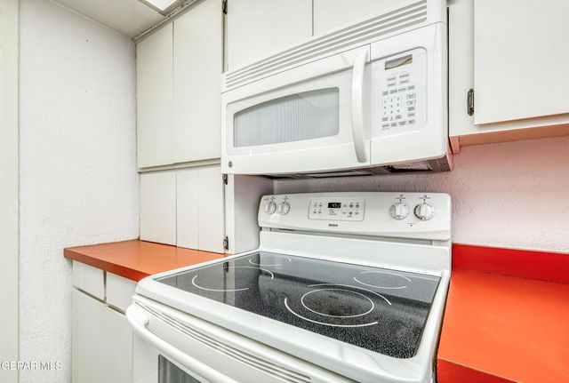 3504 VOLCANIC Avenue, El Paso, TX 79904