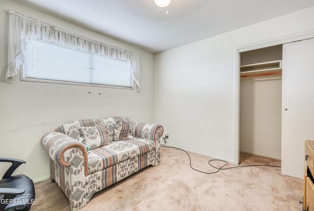 3504 VOLCANIC Avenue, El Paso, TX 79904