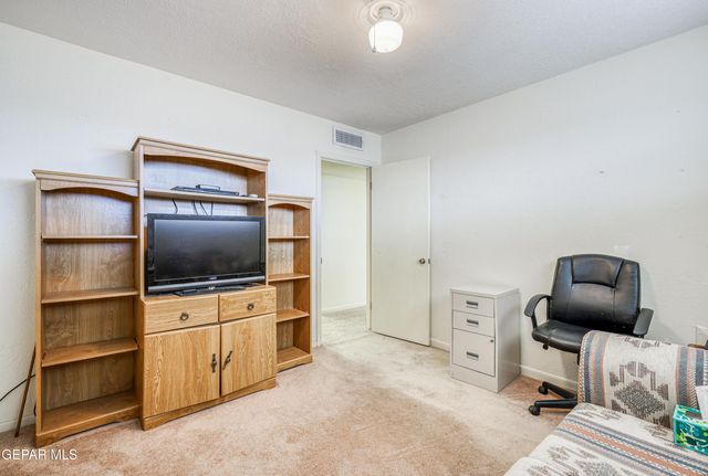 3504 VOLCANIC Avenue, El Paso, TX 79904