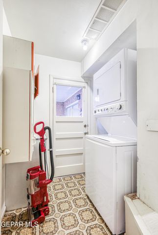 3504 VOLCANIC Avenue, El Paso, TX 79904