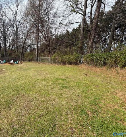 312 Greenwood Avenue, Boaz, AL 35957