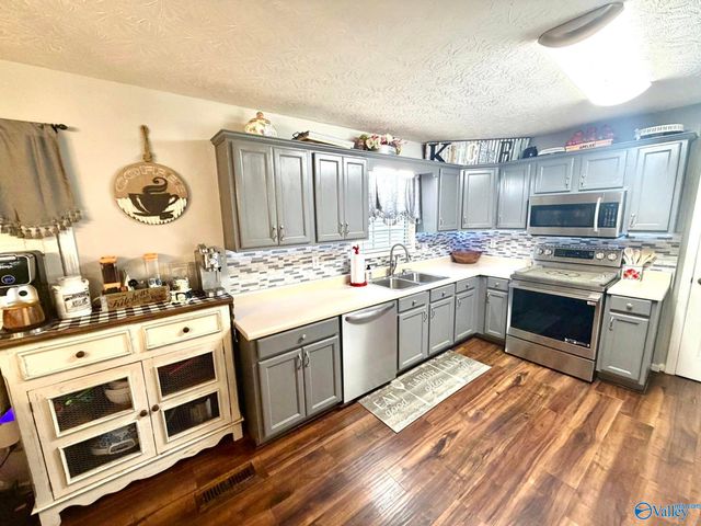 312 Greenwood Avenue, Boaz, AL 35957