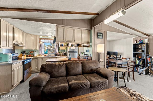 22655 W HENDERSON Street, Congress, AZ 85332