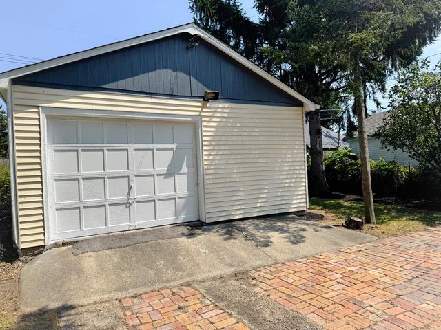 1921 Case AVENUE, Racine, WI 53403