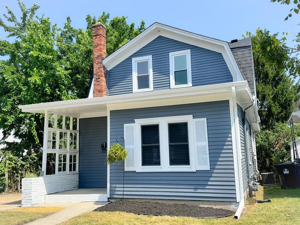 1921 Case AVENUE, Racine, WI 53403