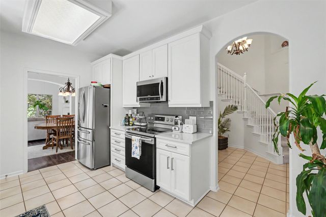 41 Muirfield Greens LN, Lakeway, TX 78738