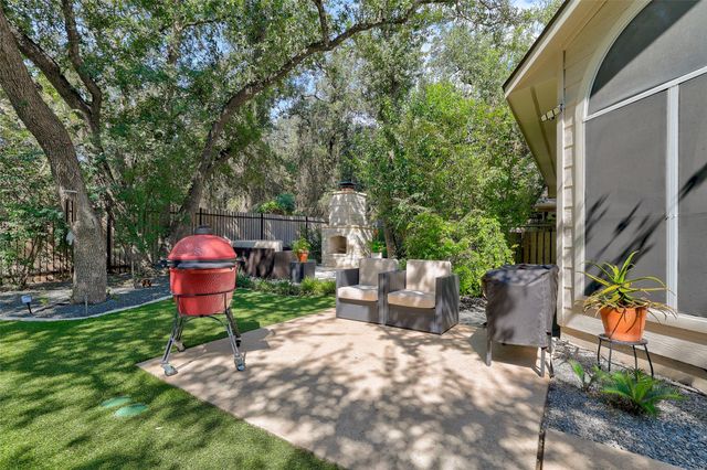 41 Muirfield Greens LN, Lakeway, TX 78738