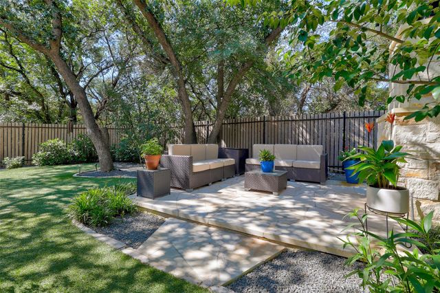 41 Muirfield Greens LN, Lakeway, TX 78738