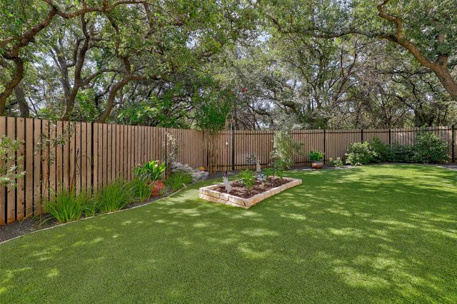 41 Muirfield Greens LN, Lakeway, TX 78738