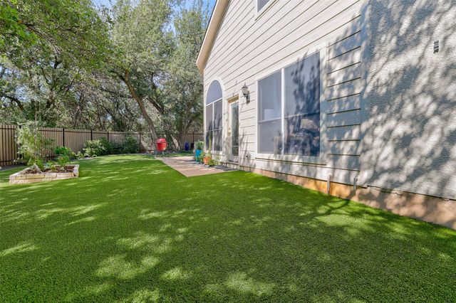 41 Muirfield Greens LN, Lakeway, TX 78738