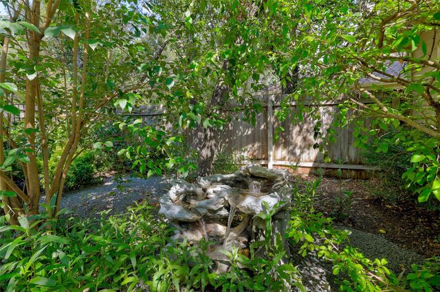 41 Muirfield Greens LN, Lakeway, TX 78738