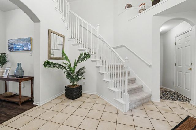 41 Muirfield Greens LN, Lakeway, TX 78738