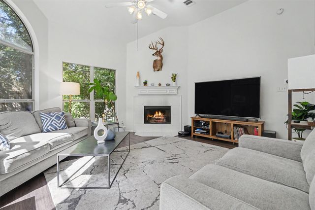 41 Muirfield Greens LN, Lakeway, TX 78738