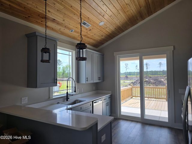 579 Stokestown Road, Wallace, NC 28466