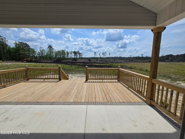 579 Stokestown Road, Wallace, NC 28466